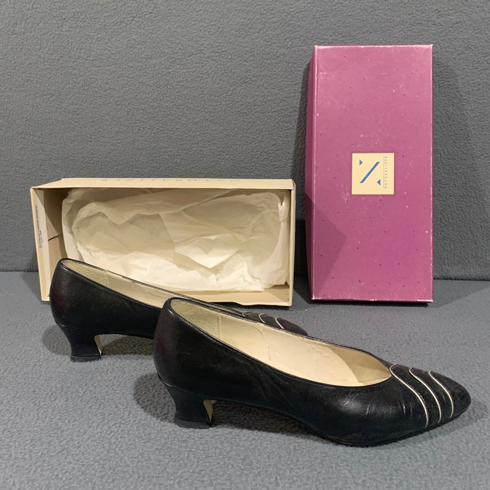 Naturalizer Lansing Vintage Black Leather Kitten Heel Pumps 7 2A Narrow USA Made